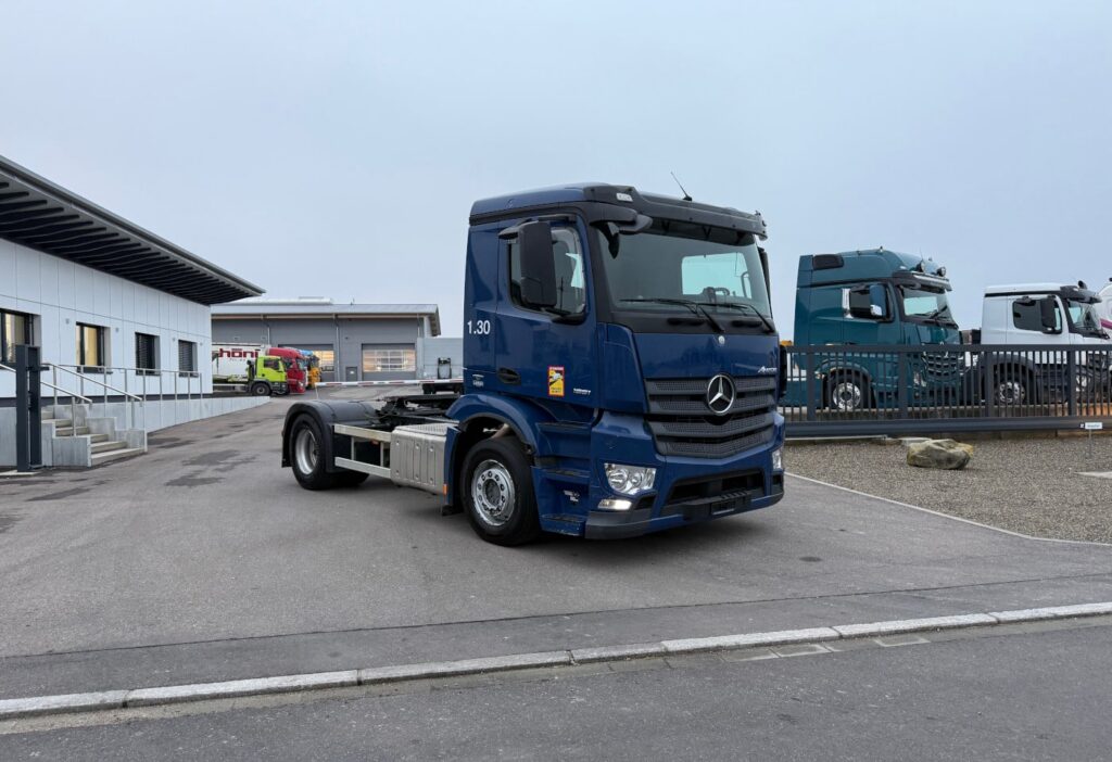 2015 Mercedes-Benz Antos 1851 4x2 Retarder