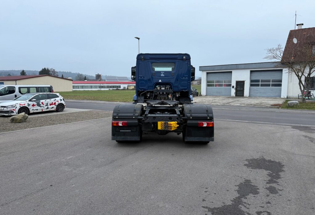 2015 Mercedes-Benz Antos 1851 4x2 Retarder