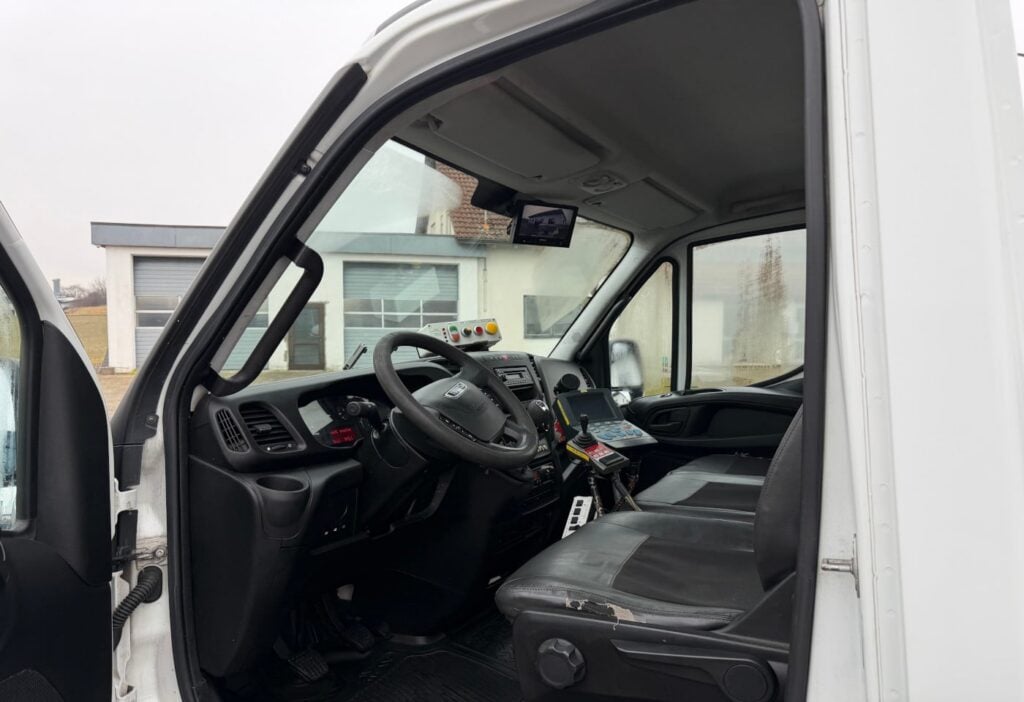 2016 Iveco 70C17H P Kommunal + Schneepflug