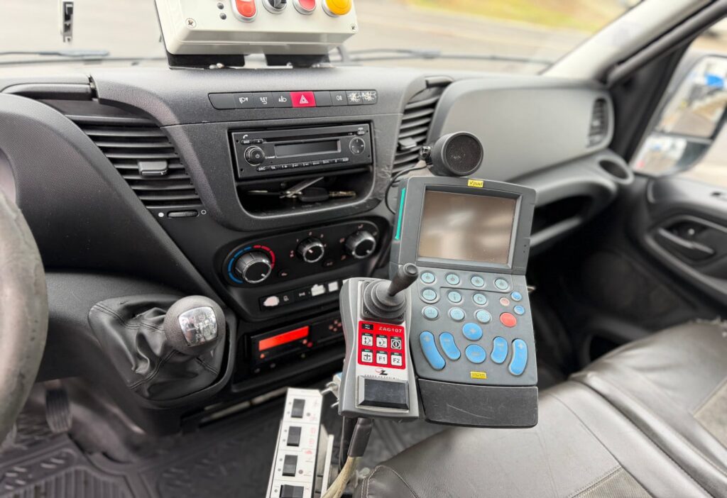2016 Iveco 70C17 Kommunal + Schneepflug