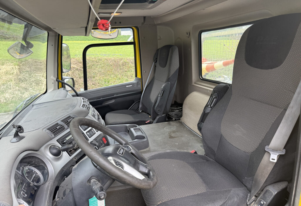 2015 DAF CF 460 6x4 Gigant Retarder AHK