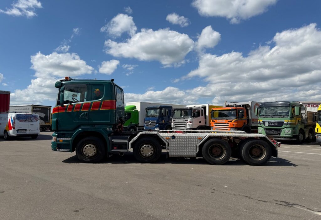 2011 Scania R560 CB 8x4 Fahrgestell EPTO