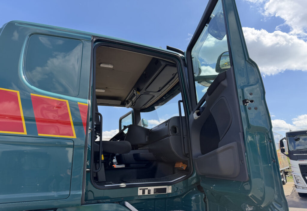 2011 Scania R560 CB 8x4 Fahrgestell EPTO