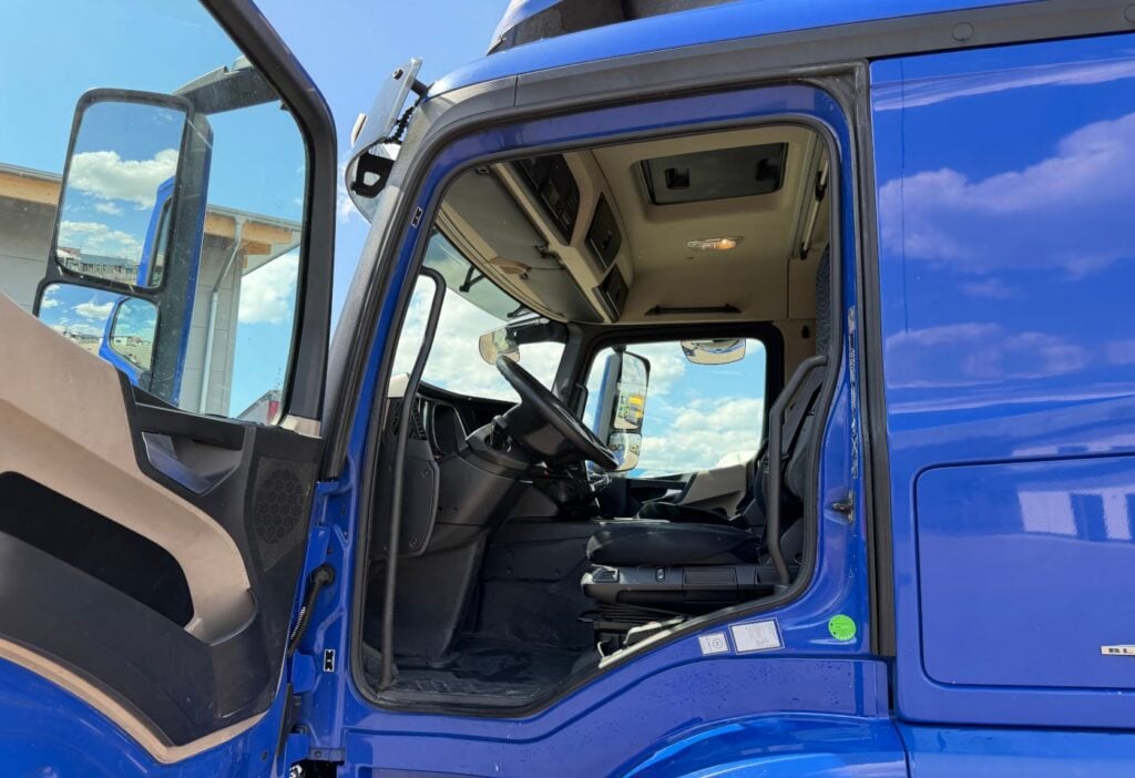 2015 Mercedes-Benz Actros 1843 4x2 TK-1200
