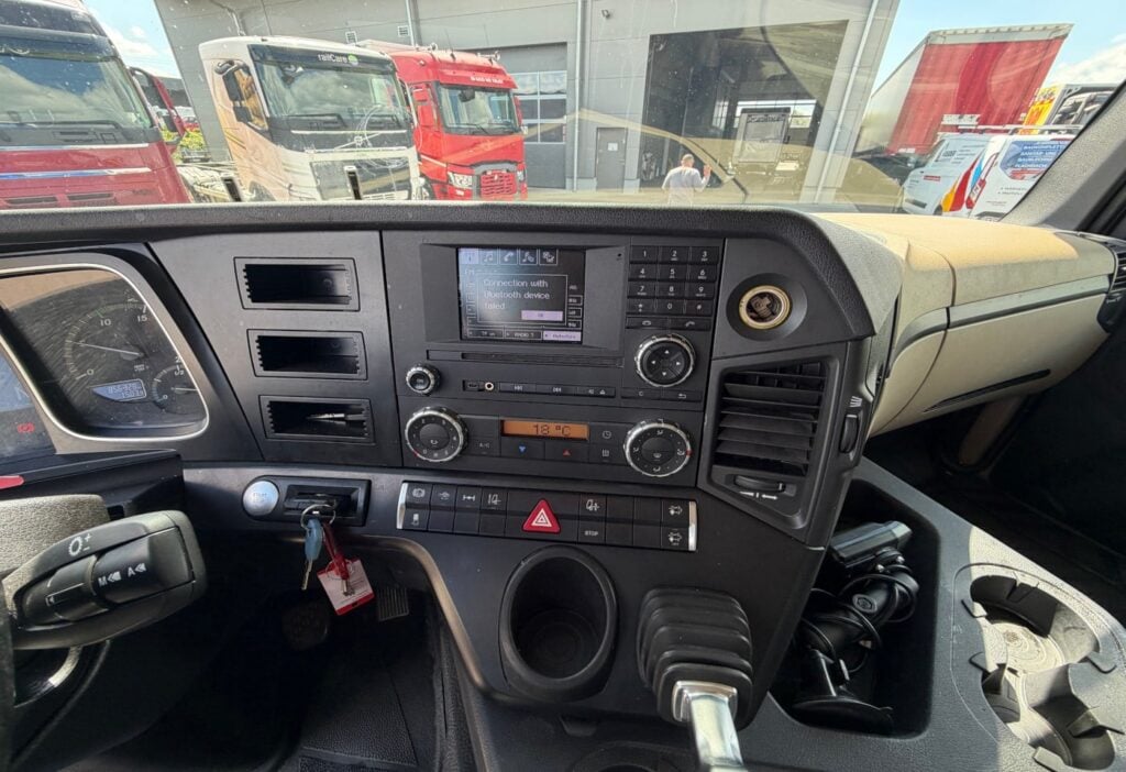 2015 Mercedes-Benz Actros 1843 4x2 TK-1200