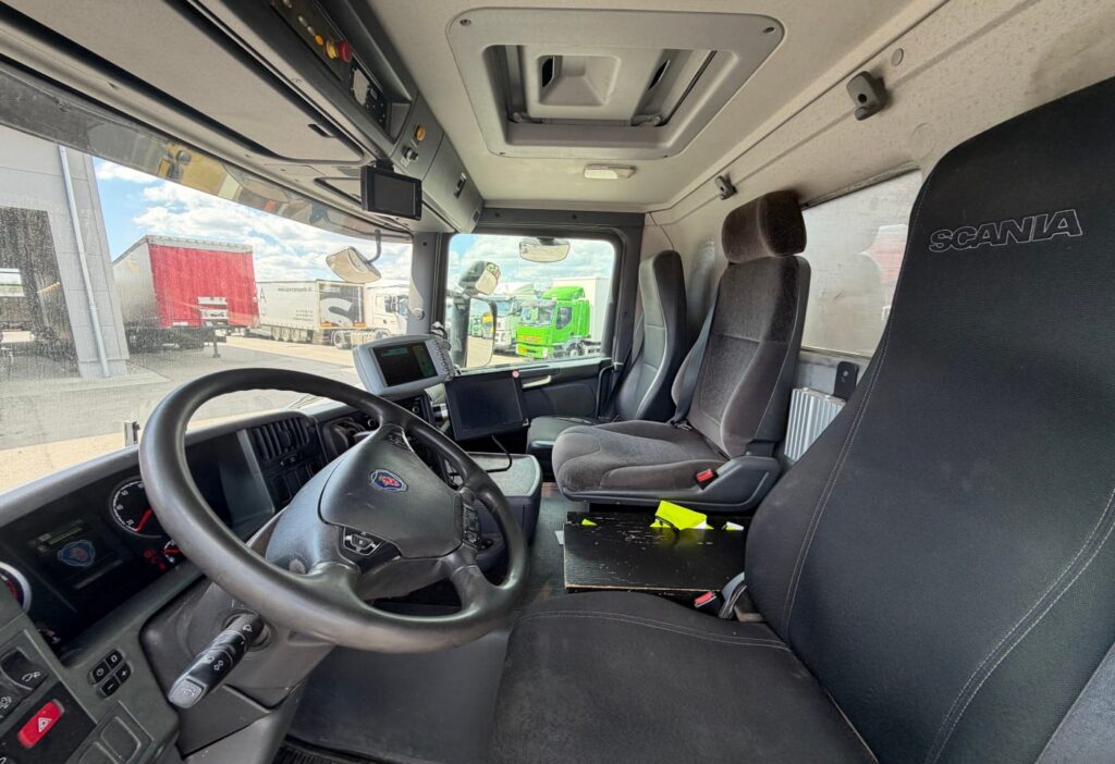 2013 Scania G440LB 6x2*4 21m³ Kran