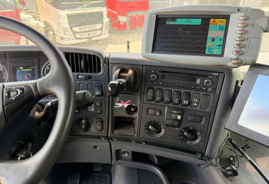 2013 Scania G440LB 6x2*4 21m³ Kran