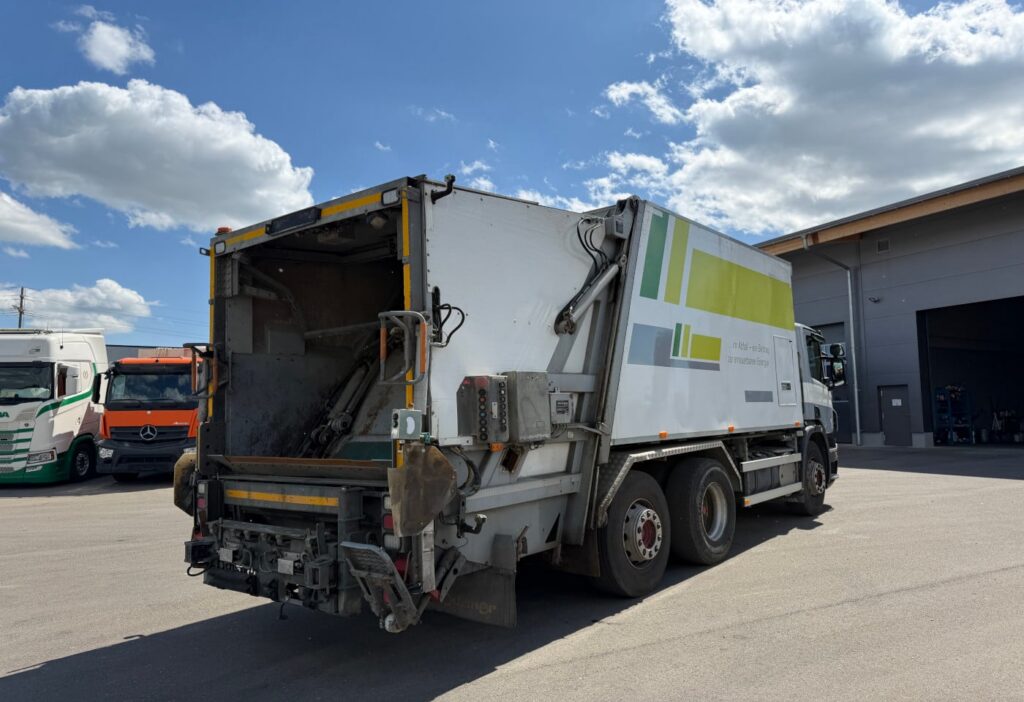 2012 Scania P320 LB6x2*4 Ochsner
