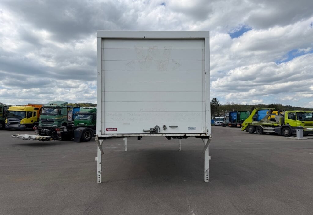 1999 WB Koffer Rolltor
