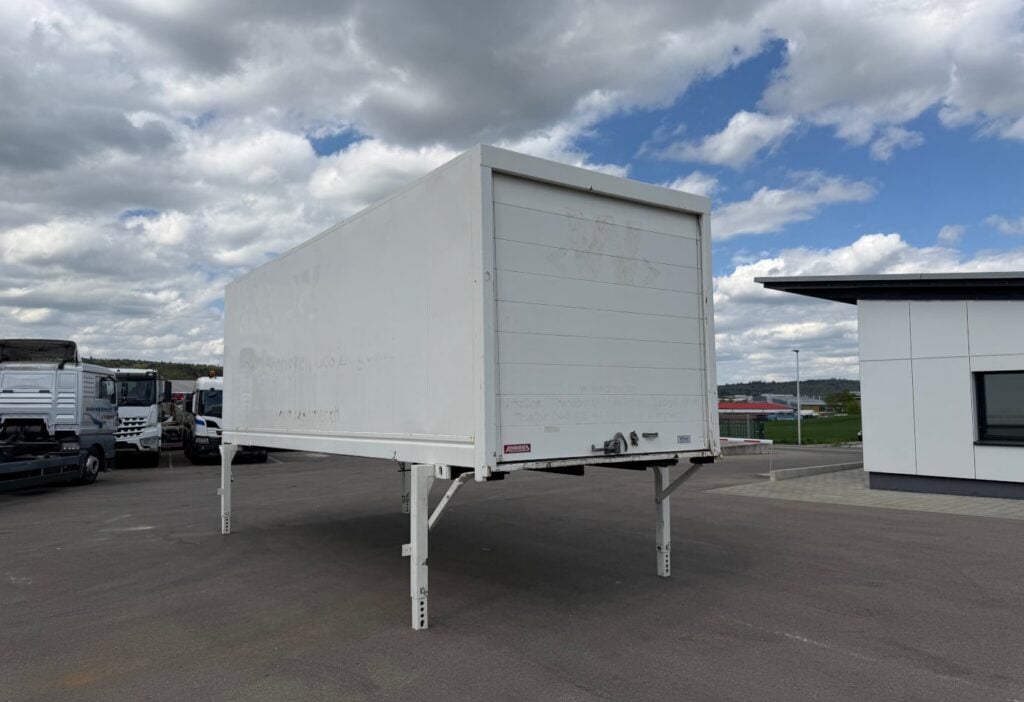 1999 WB Koffer Rolltor
