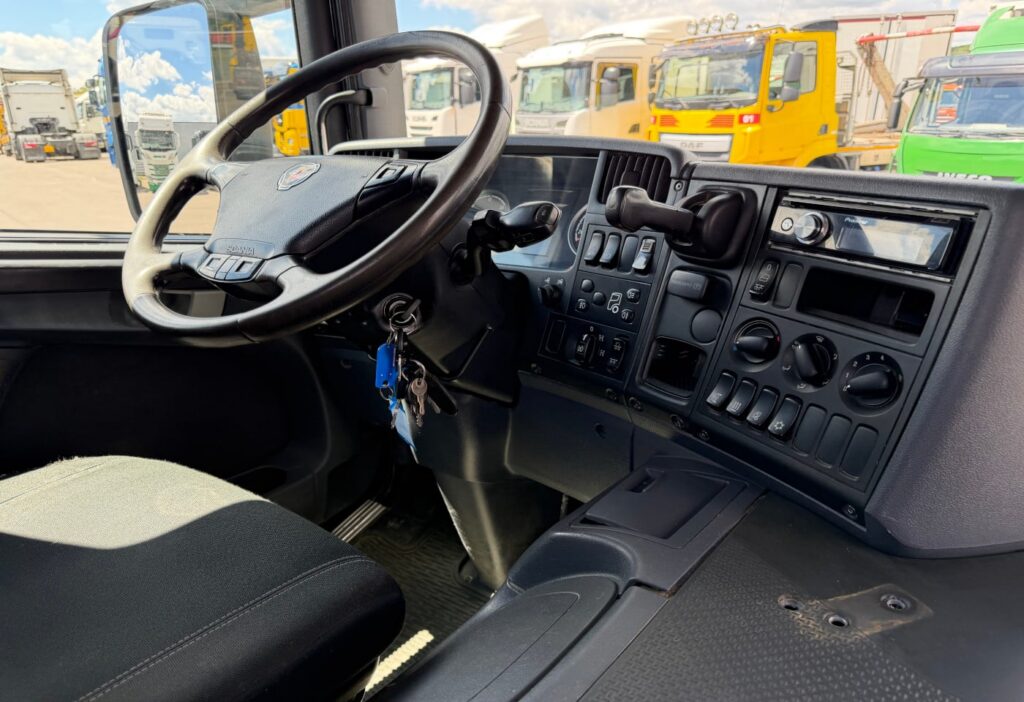 2017 Scania P410 6x4 UT