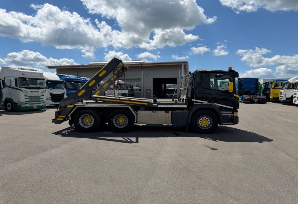 2017 Scania P410 6x4 UT