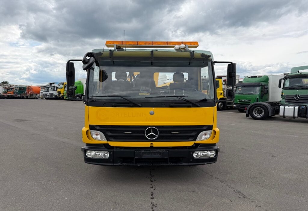 2005 Mercedes-Benz Atego 815 4x2 SE 105N/2