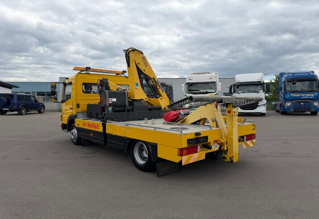 2005 Mercedes-Benz Atego 815 4x2 SE 105N/2
