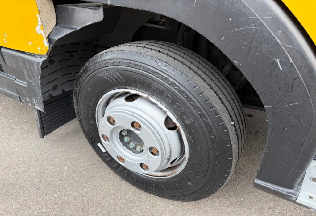 2005 Mercedes-Benz Atego 815 4x2 SE 105N/2