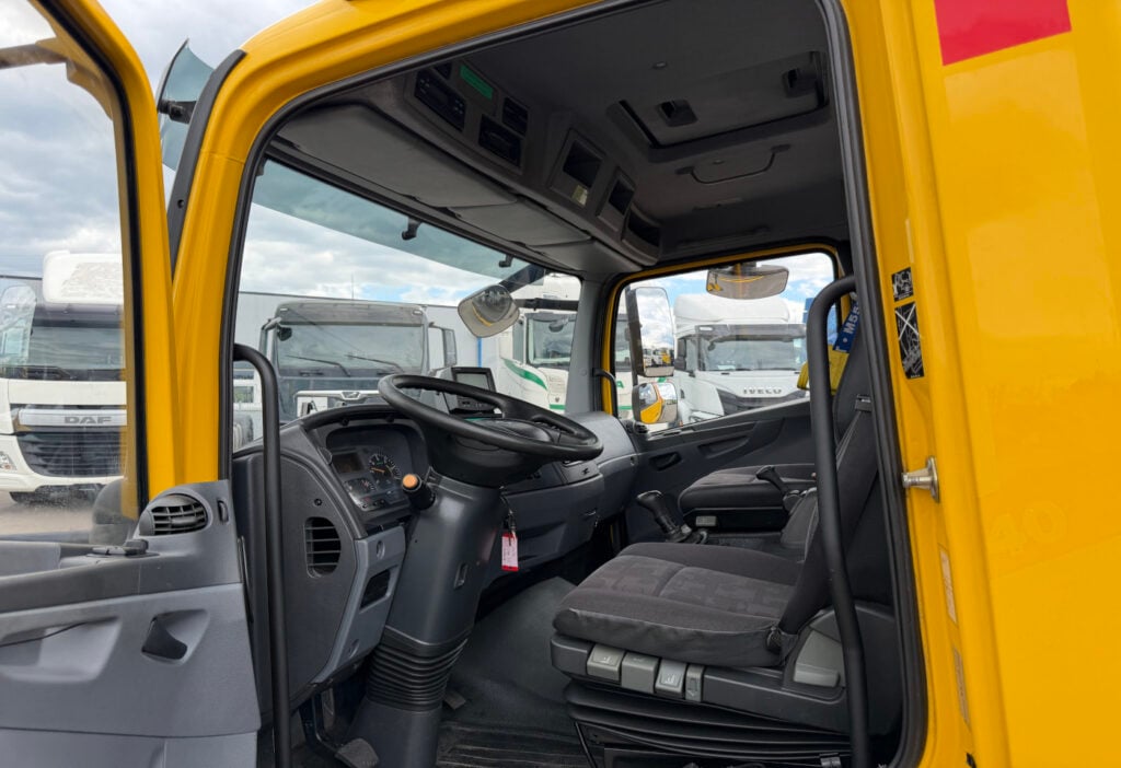 2005 Mercedes-Benz Atego 815 4x2 SE 105N/2