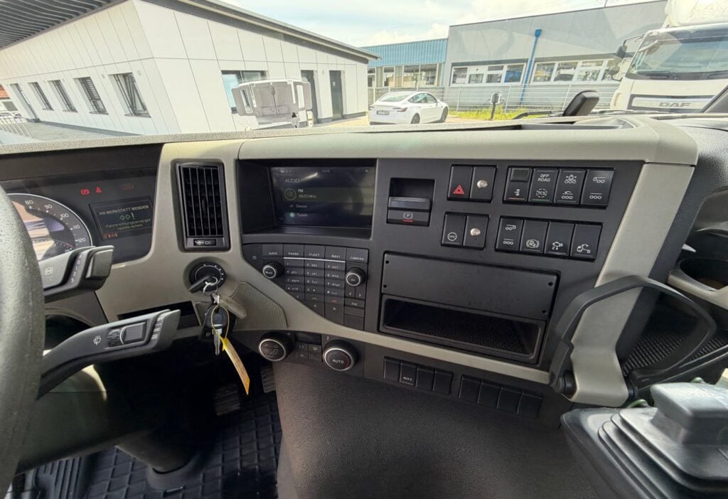 2018 Volvo FM-500 8x2 Hiab