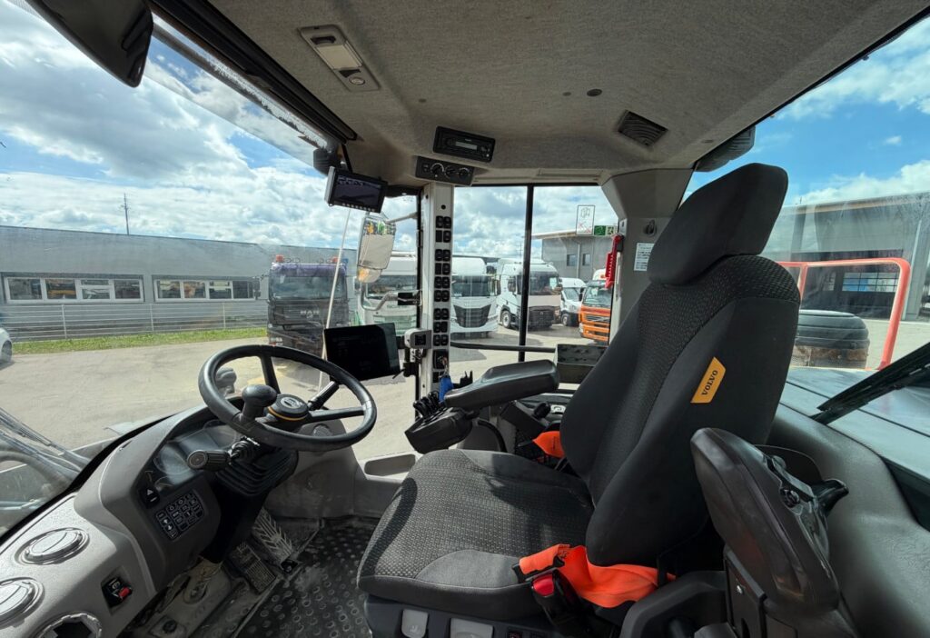 2018 Volvo L220H Radlader