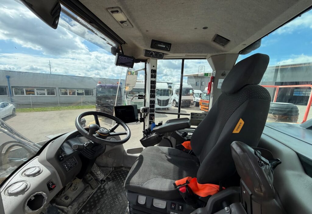 2018 Volvo L220H Radlader