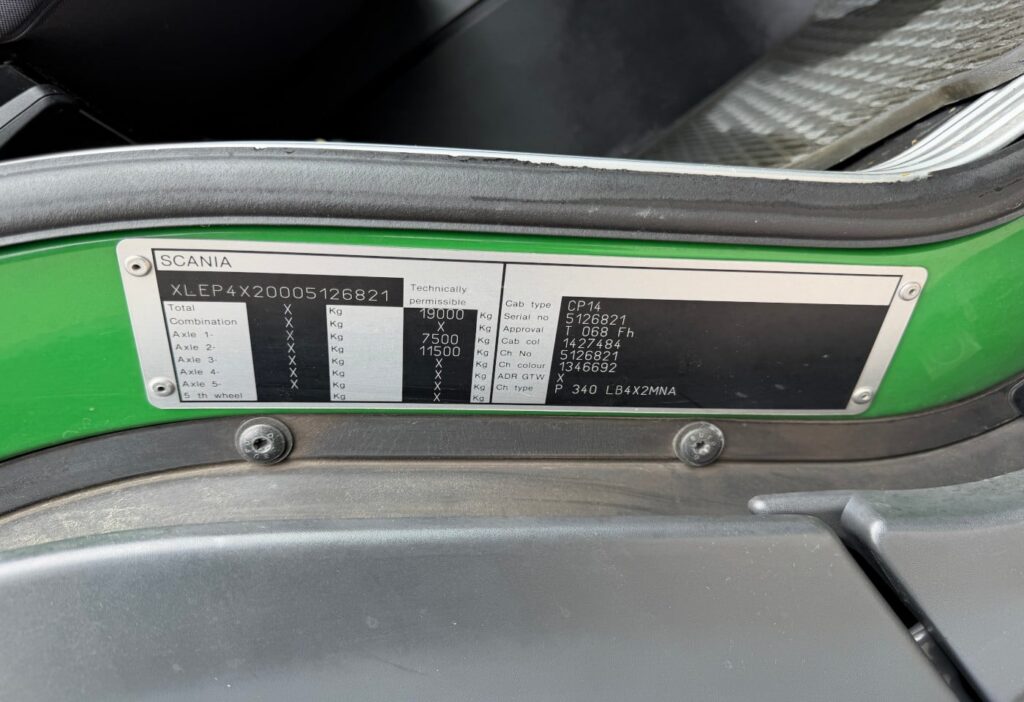 2005 Scania P340 LB 4x2 Plane/HB