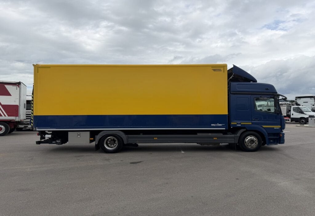 2017 Mercedes-Benz Atego 1530 4x2 Koffer/HB