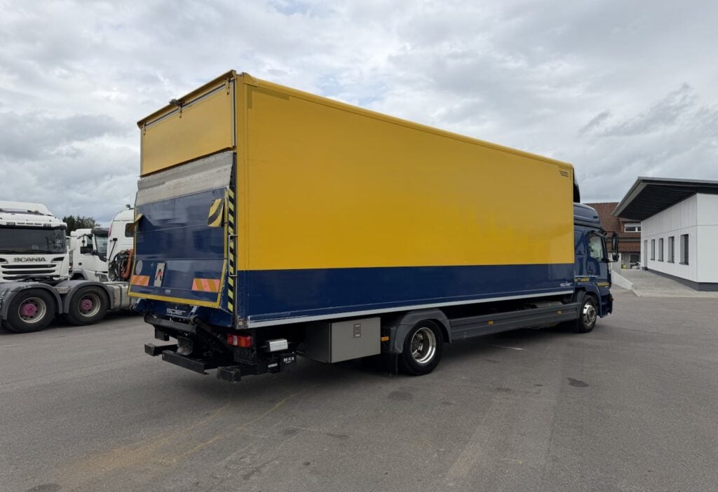 2017 Mercedes-Benz Atego 1530 4x2 Koffer/HB