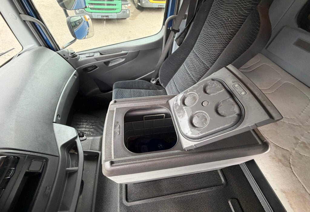 2017 Mercedes-Benz Atego 1530 4x2 Koffer/HB