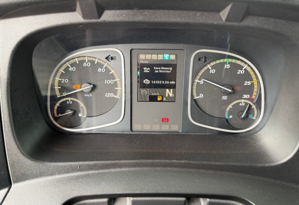 2017 Mercedes-Benz Atego 1530 4x2 Koffer/HB
