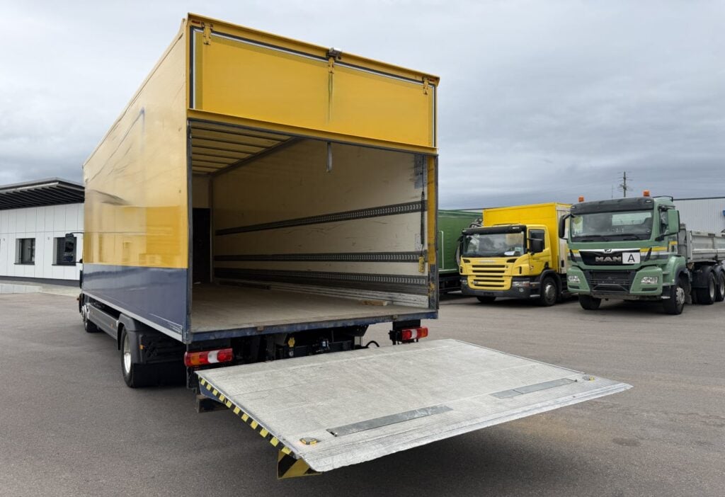 2017 Mercedes-Benz Atego 1530 4x2 Koffer/HB