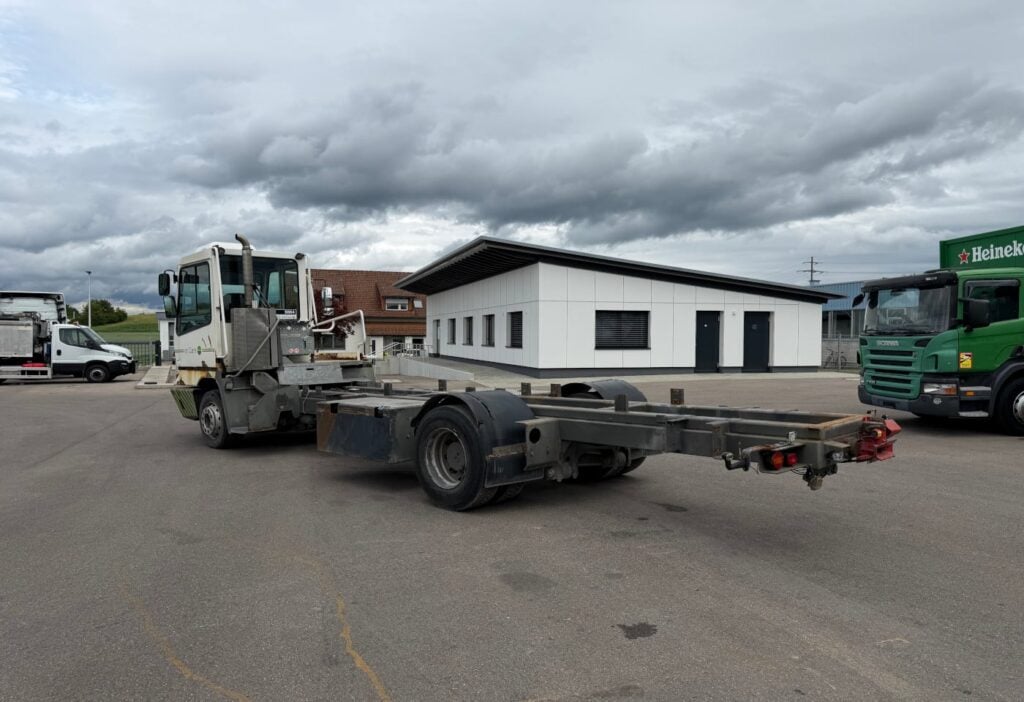 2013 Terberg YT222 4x2 Chassis-Kabine