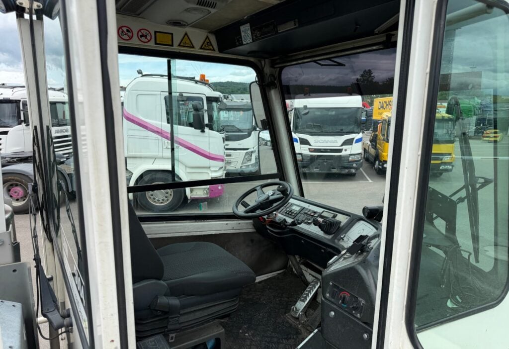 2013 Terberg YT222 4x2 Chassis-Kabine
