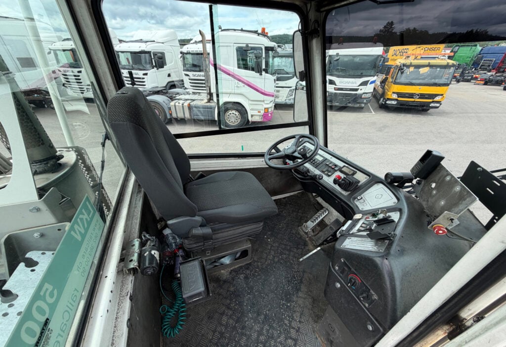 2013 Terberg YT222 4x2 Chassis-Kabine