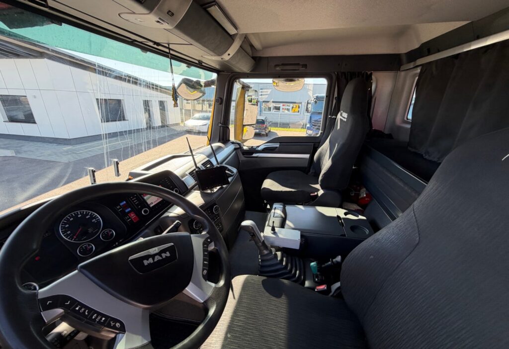 2015 MAN TGS 33.480 6x4 Epsilon S300L98
