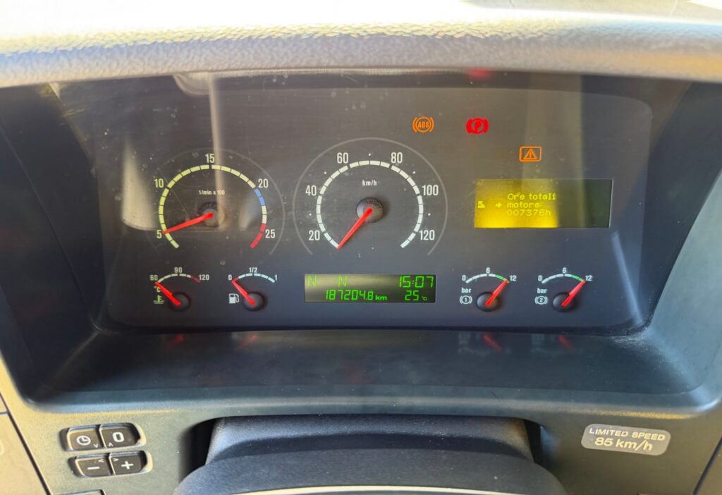 2005 Scania P340 LB4x2 Plane/HB