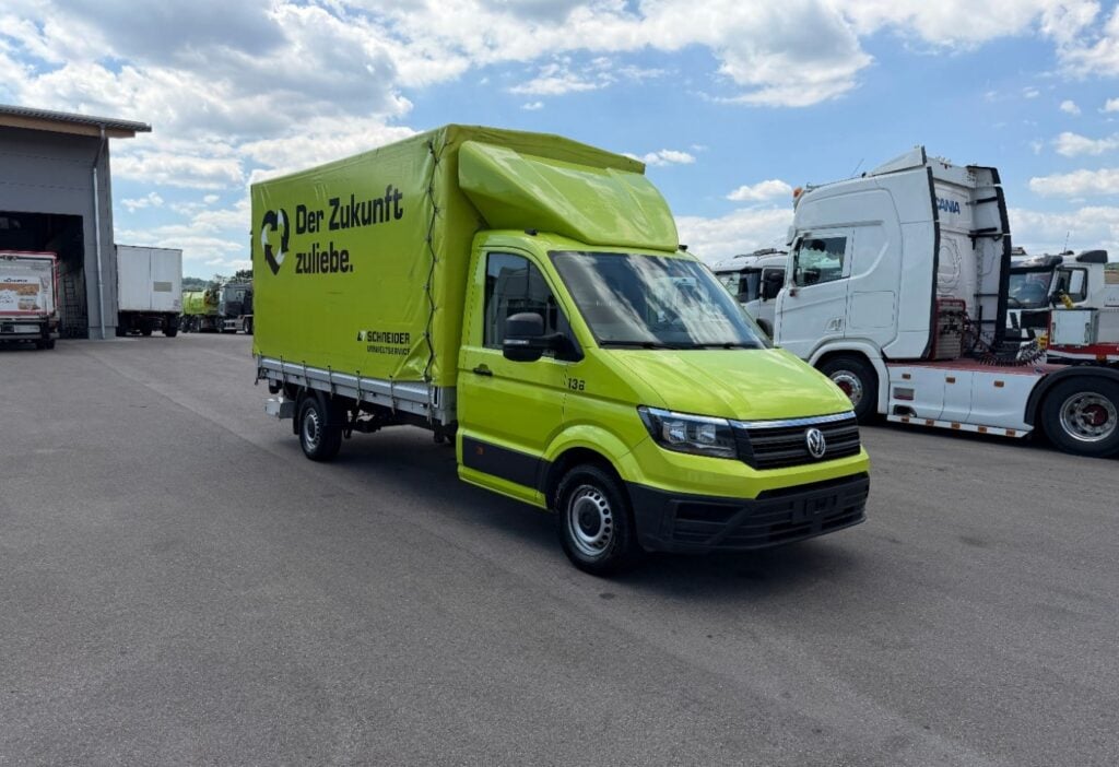 2019 VW Crafter 35 Brücke m. Verdeck + Hebebühne