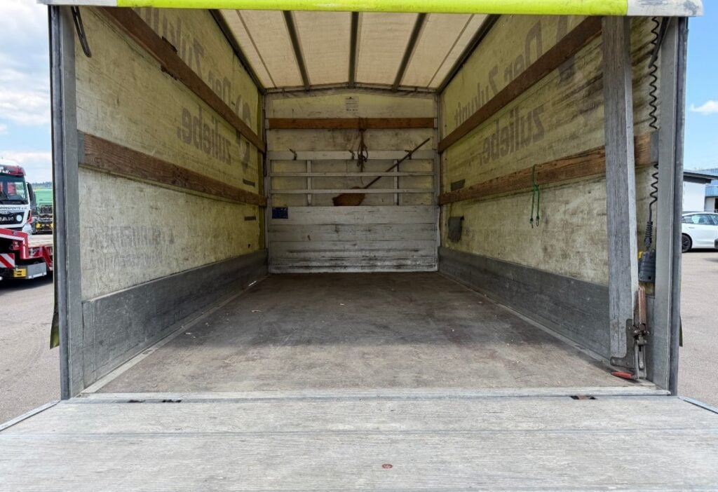 2019 VW Crafter 35 Brücke m. Verdeck + Hebebühne