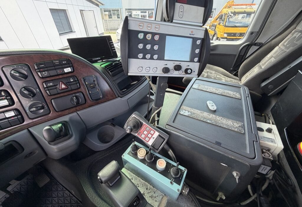2008 Mercedes-Benz Actros 2536 6x2*4 Trösch