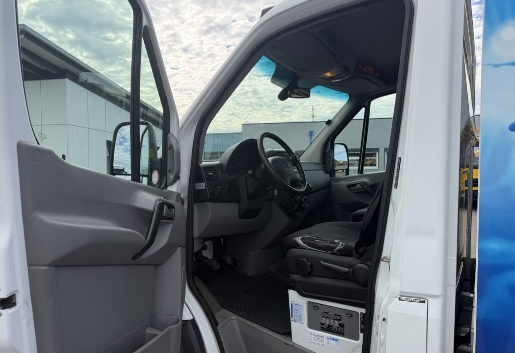 2012 Mercedes-Benz 516 CDI 4x4 Kühlkoffer/HB