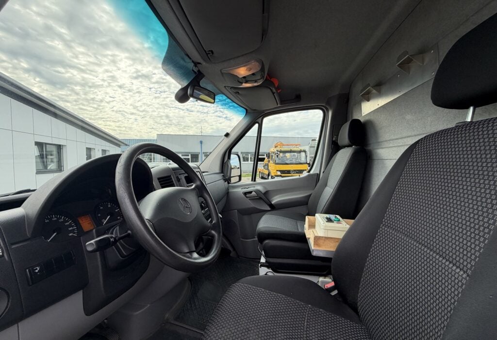 2012 Mercedes-Benz 516 CDI 4x4 Kühlkoffer/HB