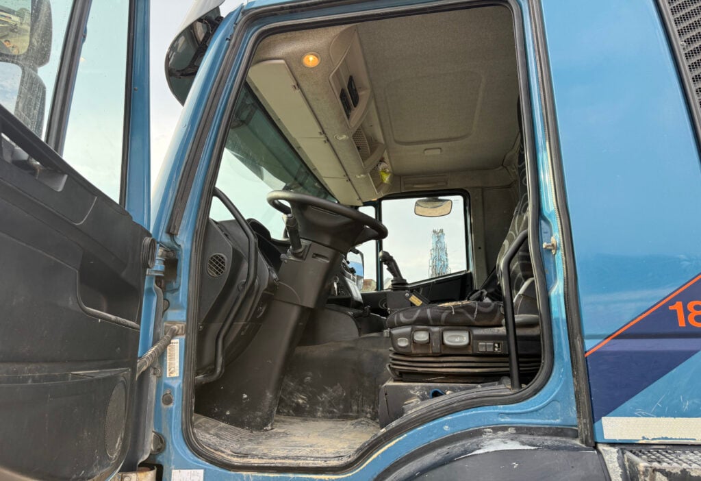 2014 Iveco 340T45 8x4 Trösch