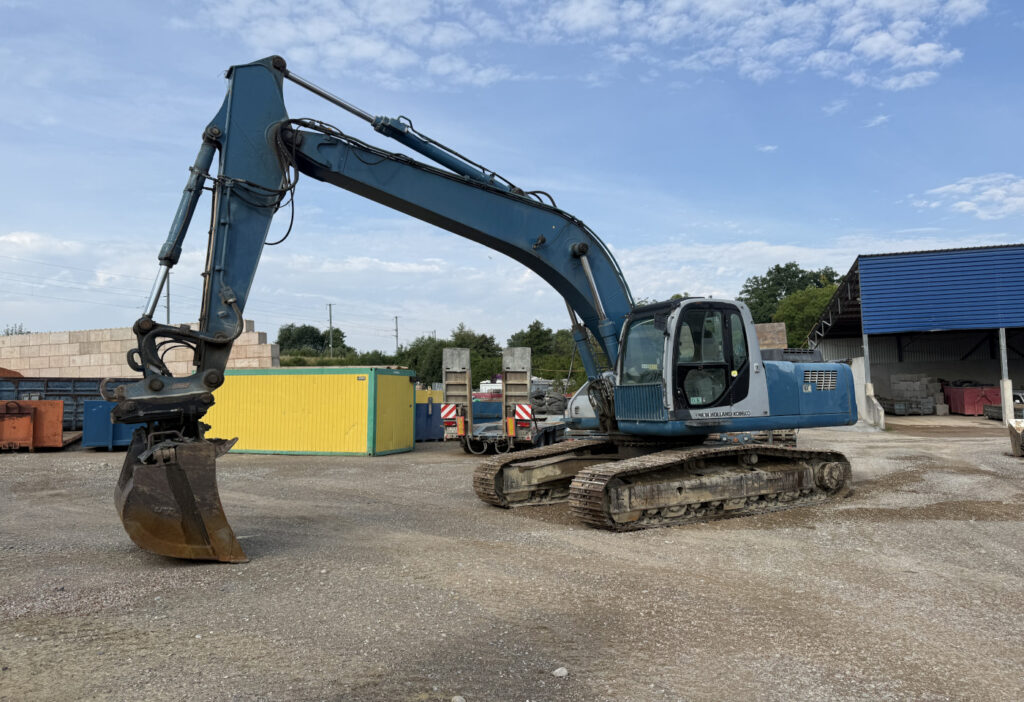 2006 New Holland E 265 Bagger