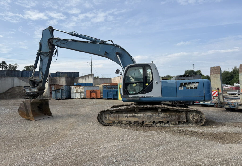 2006 New Holland E 265 Bagger