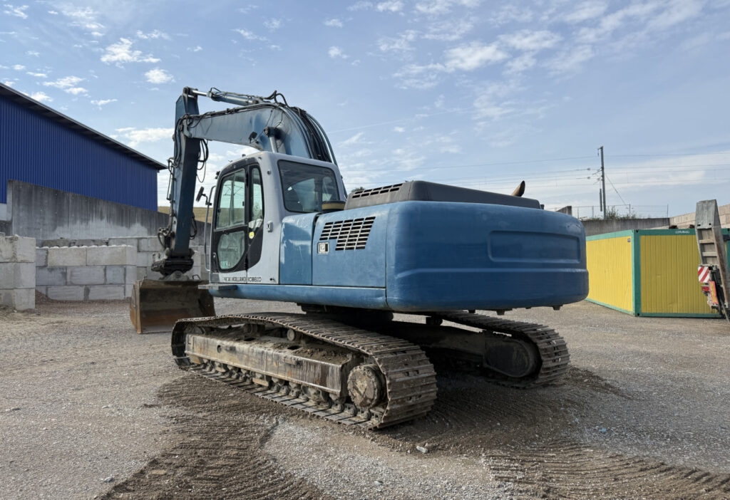 2006 New Holland E 265 Bagger