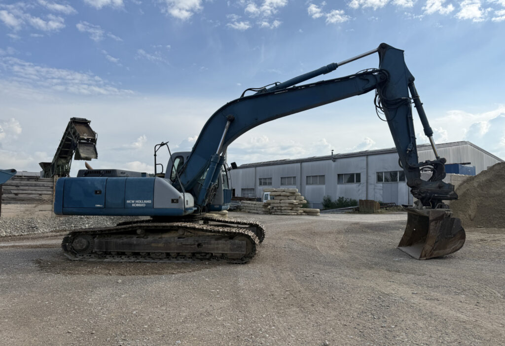 2006 New Holland E 265 Bagger