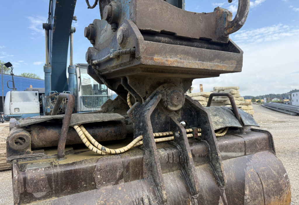 2006 New Holland E 265 Bagger