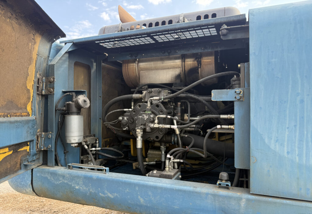 2006 New Holland E 265 Bagger