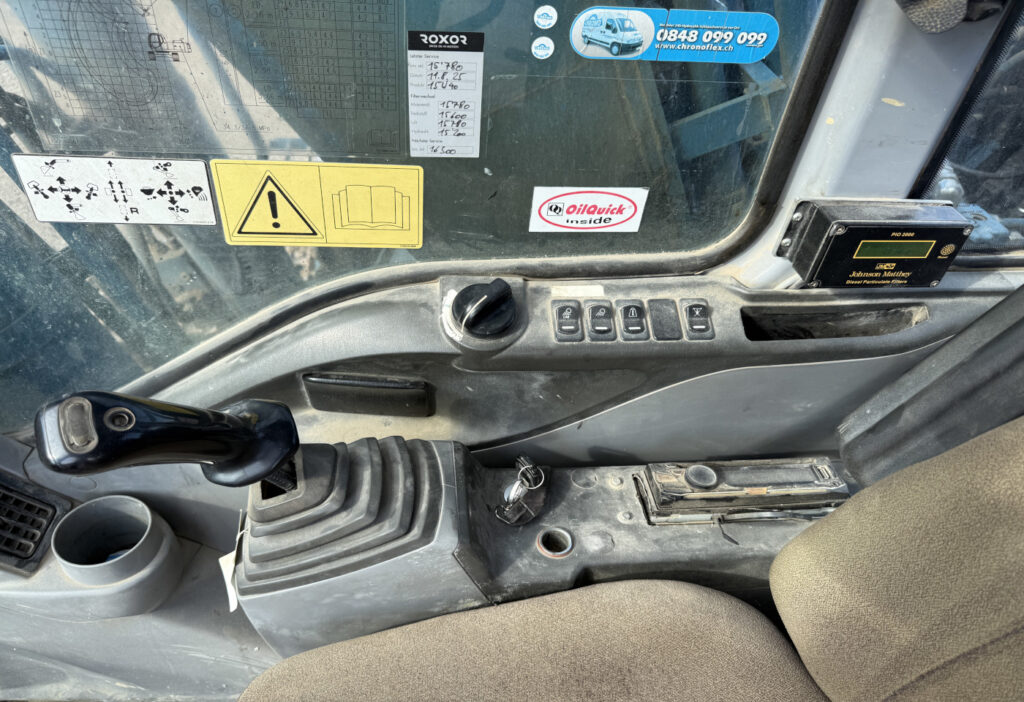 2006 New Holland E 265 Bagger