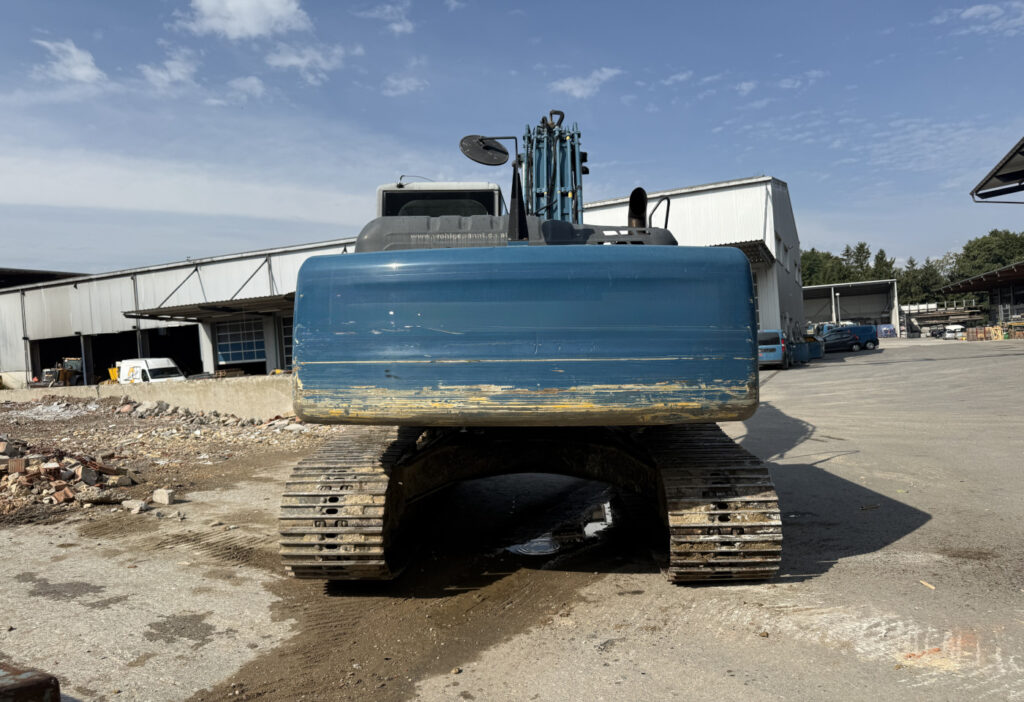 2010 New Holland E-215B Bagger