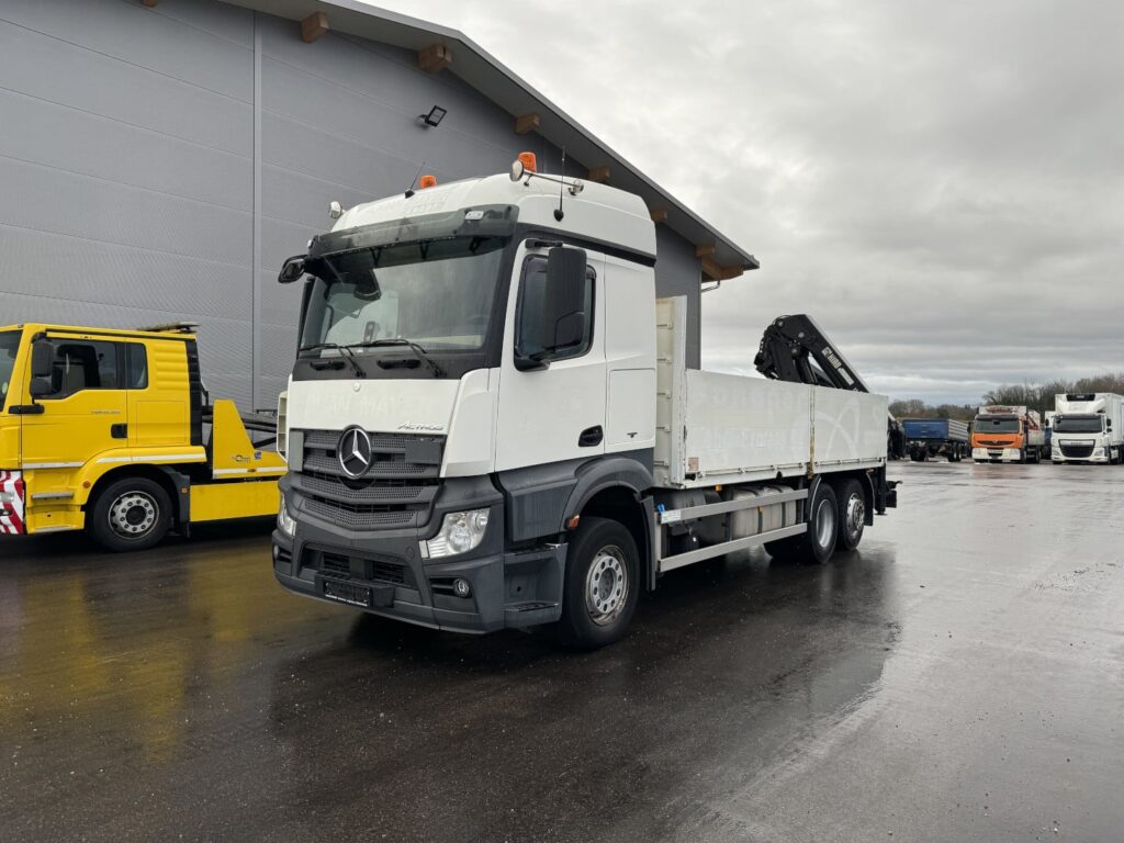 2016 Mercedes Benz Actros 2545 6x2*4 Hiab 244