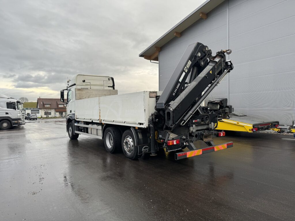 2016 Mercedes Benz Actros 2545 6x2*4 Hiab 244